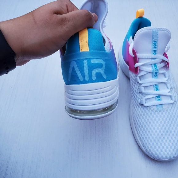 NIKE WOMENS AIR MAX BELLA TRAINING SHOE sold - Picture 8 of 10